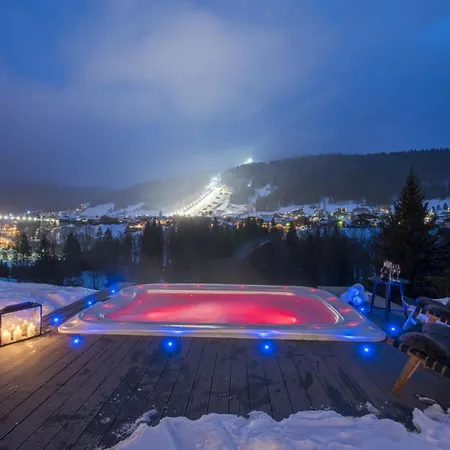 Majestic Alpine Escape: Chalet בקתה צרמט