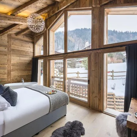Majestic Alpine Escape: Chalet * צרמט